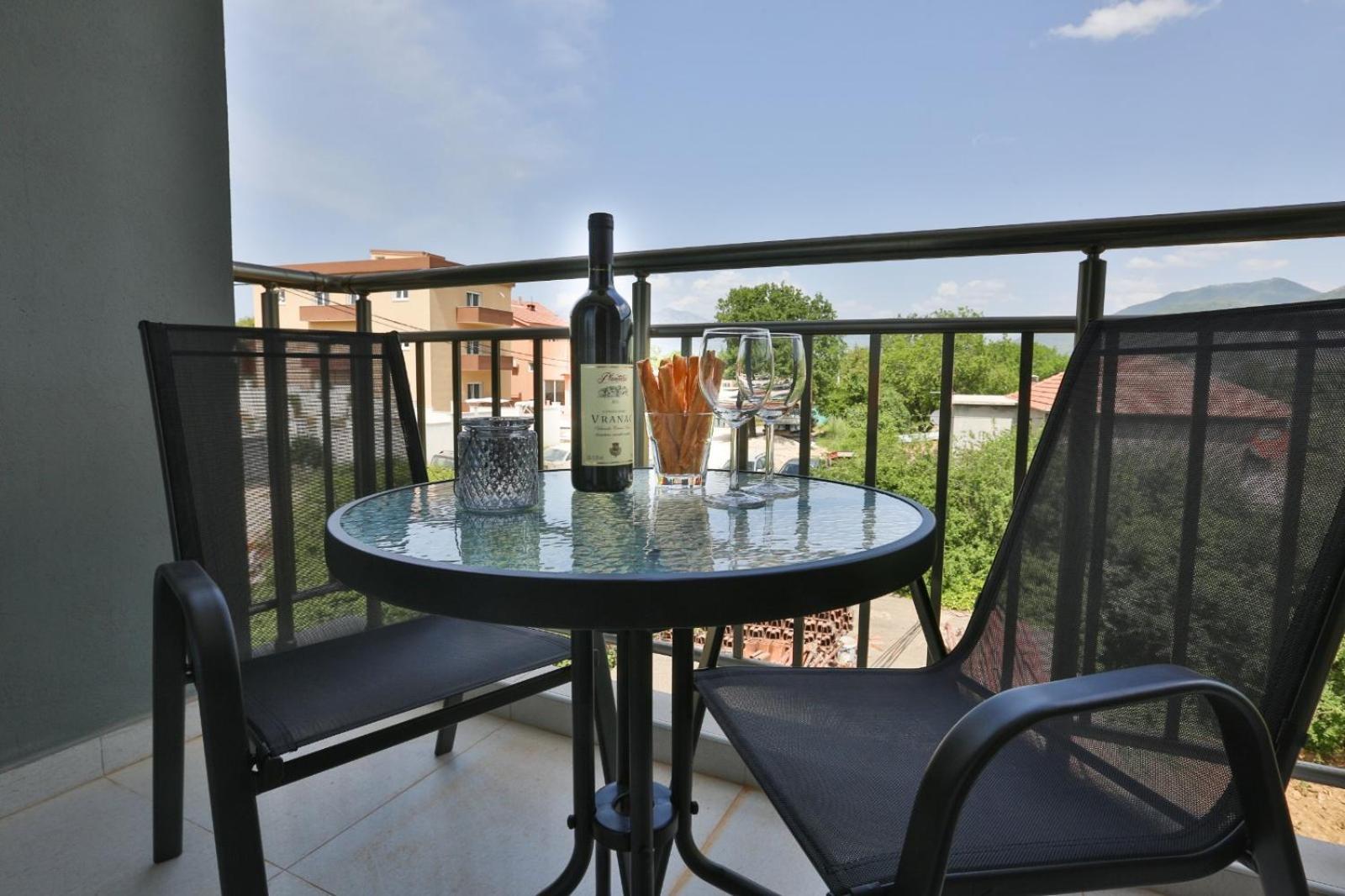 Kristina Apartments Tivat Exterior photo