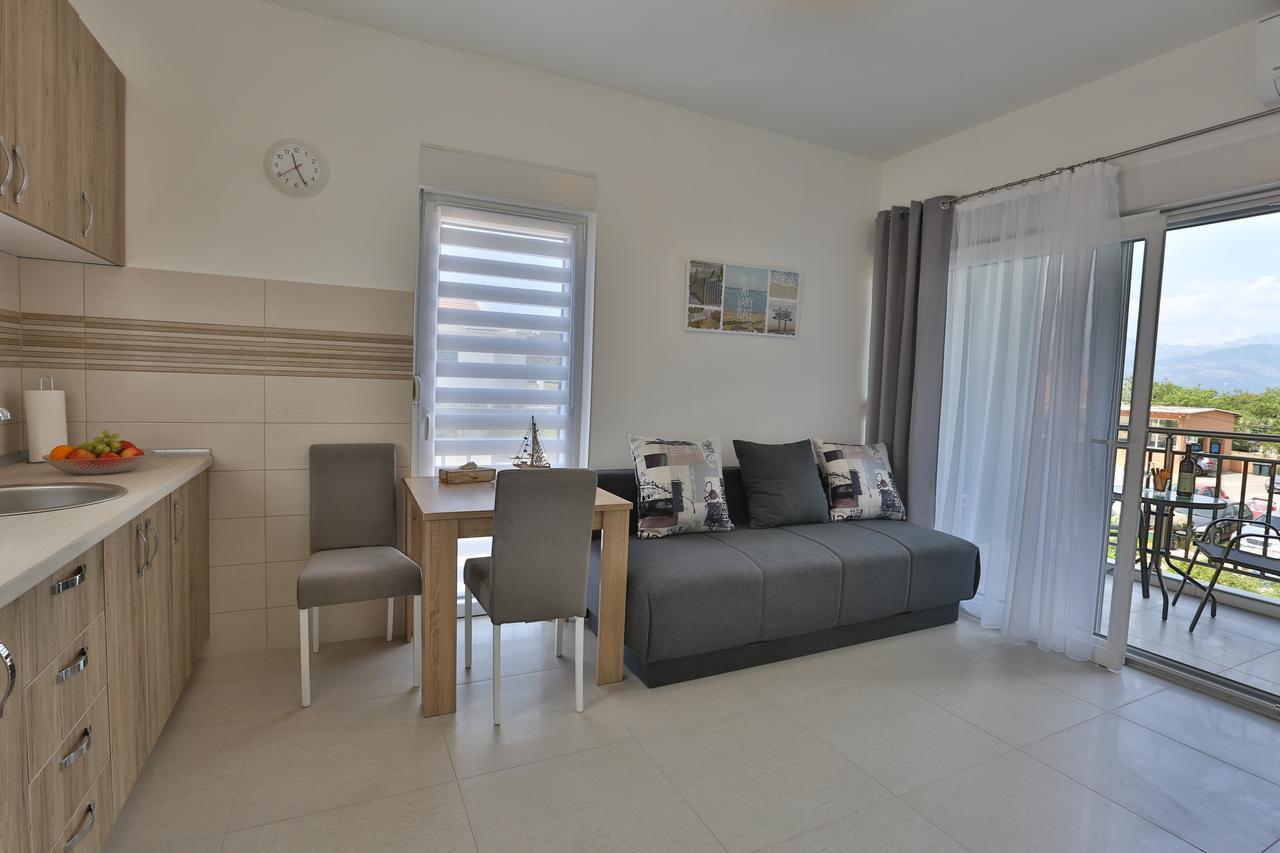 Kristina Apartments Tivat Exterior photo