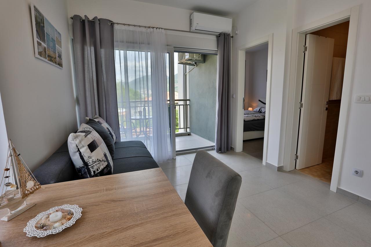 Kristina Apartments Tivat Exterior photo