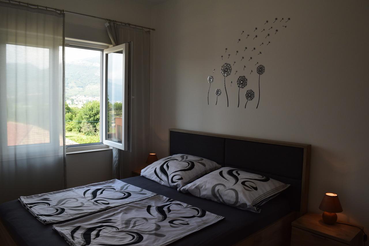 Kristina Apartments Tivat Exterior photo